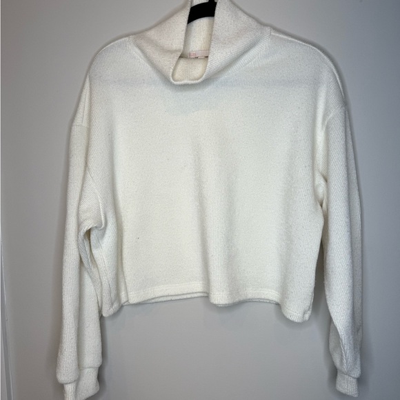 Gianni Bini Sweaters - Cozy White Turtleneck Sweater